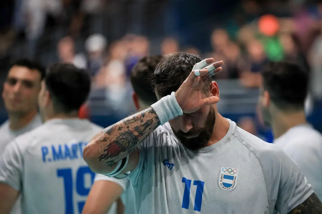 El pivote de la selecci&oacute;n argentina de balonmano Lucas Moscariello. EFE/EPA/MARTIN DIVISEK