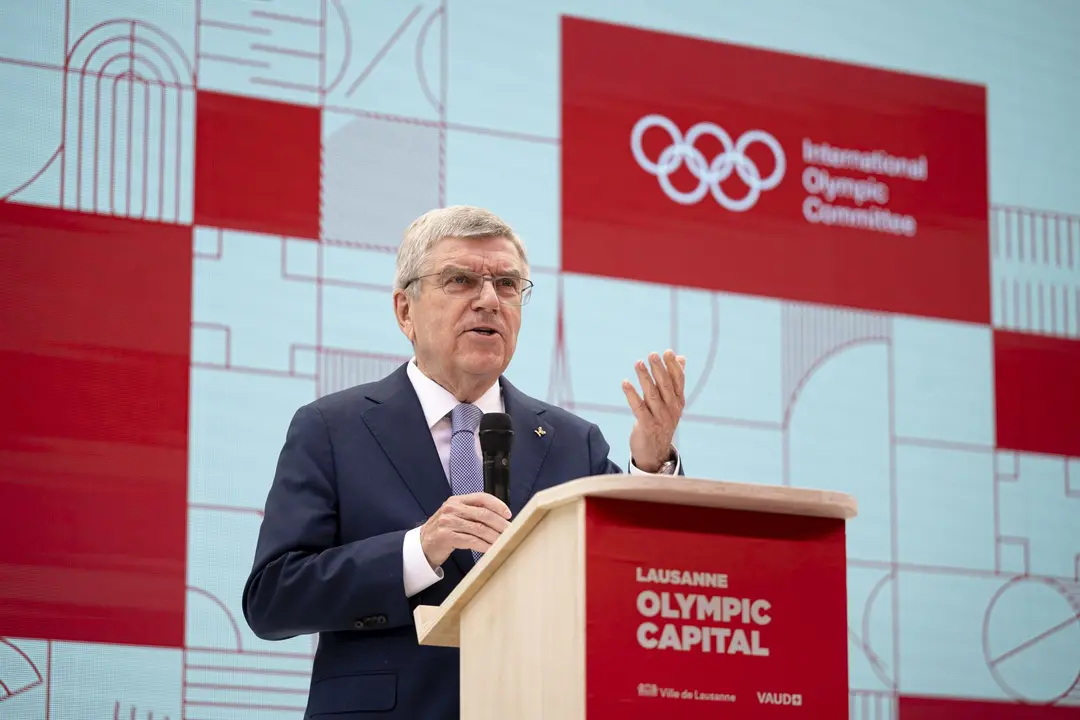 El presidente del Comit&eacute; Ol&iacute;mpico Internacional, Thomas Bach, el pasado martes, durante la recepci&oacute;n de Lausana Capital Ol&iacute;mpica, en la embajada suiza. EFE/EPA/ANTHONY ANEXO EDITORIAL USO &Uacute;NICO