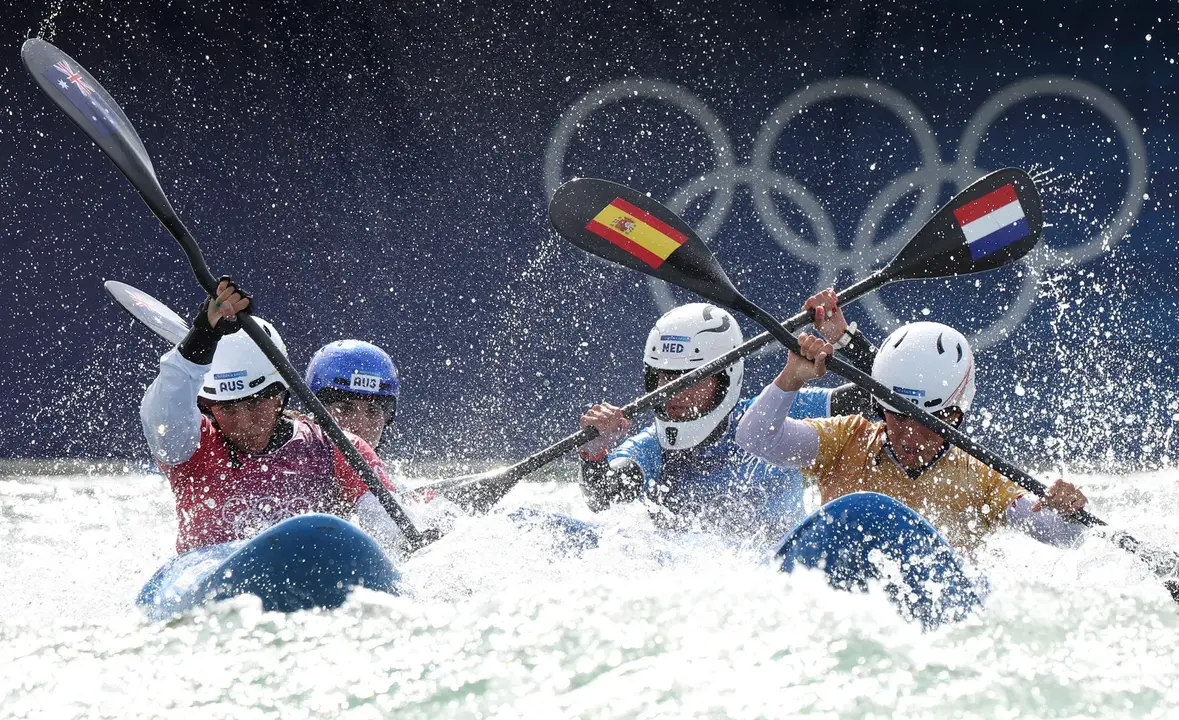 La espa&ntilde;ola Maialen Chourraut durante la prueba de kayak cross. EFE/EPA/MAXIM SHIPENKOV