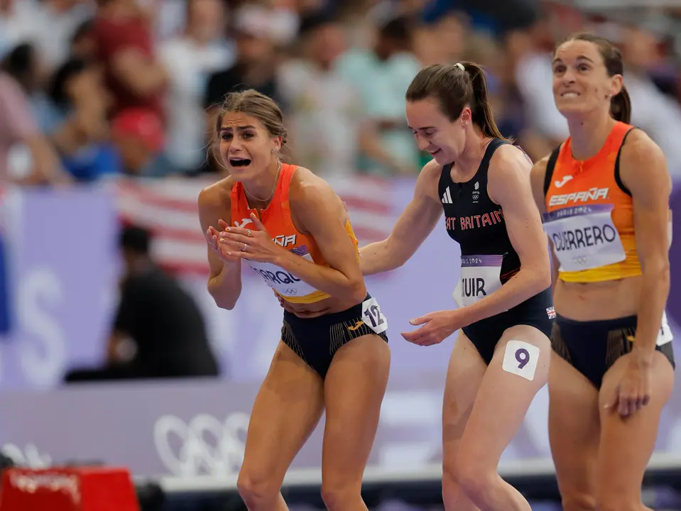 &Aacute;gueda Marqu&eacute;s (i) y Esther Guerrero (d) tras su semifinal de 1.500 de los Juegos Ol&iacute;mpicos de Par&iacute;s 2024. EFE/Lavandeira