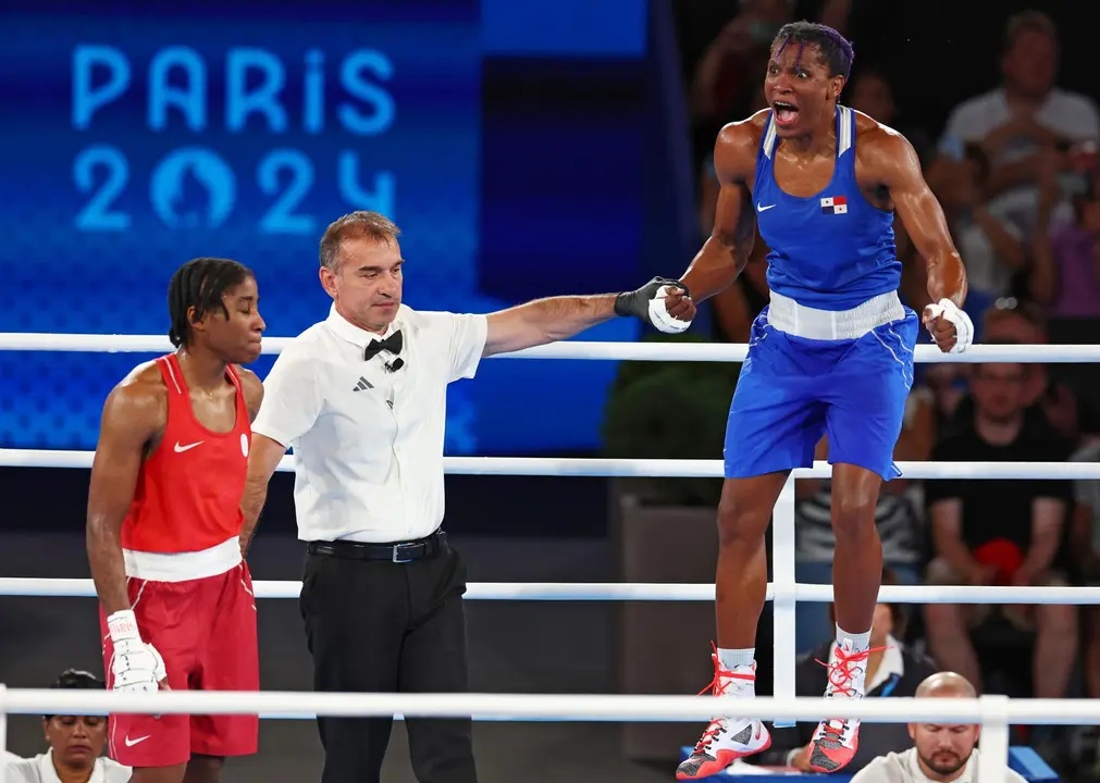 La boxeadora paneme&ntilde;a Atheyna Bylon, de 35 a&ntilde;os y agente de polic&iacute;a, se clasific&oacute; este jueves para la final de los -75 kilos de los Juegos de Par&iacute;s. EFE/EPA/VASSIL DONEV