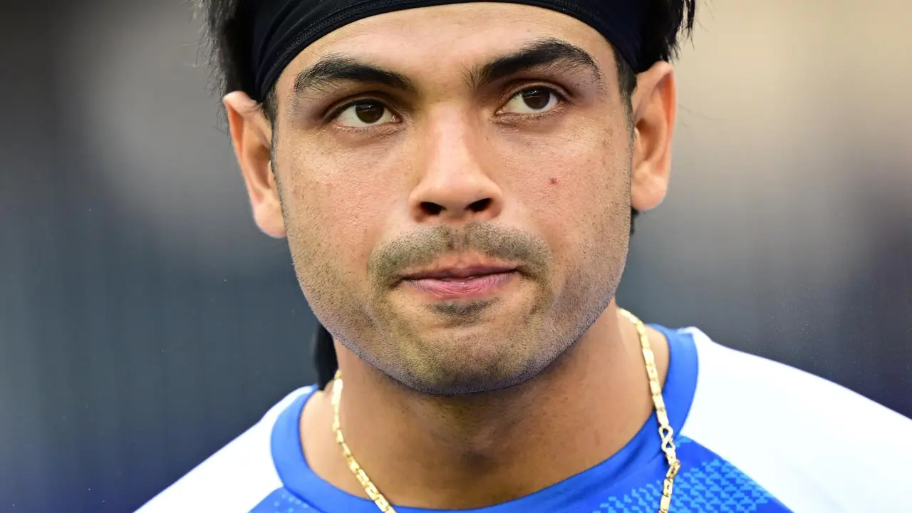 Neeraj Chopra, de la India, se ha clasificado directamente a la final de jabalina de los Juegos Ol&iacute;mpicos de Par&iacute;s 2024, con un mejor lanzamiento de 89,34 m. EFE/EPA/CRISTIANO BRUNA