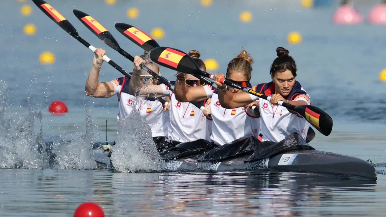 El K4 500 femenino espa&ntilde;ol, integrado por Sara Ouzande, Estefan&iacute;a Fern&aacute;ndez, Carolina Garc&iacute;a y Tere Portela, ha concluido en la sexta posici&oacute;n en la final de los Juegos Ol&iacute;mpicos de Par&iacute;s 2024. EFE/EPA/ALI HAIDER