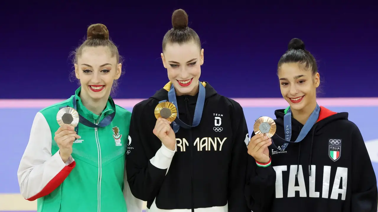 La alemana Darja Varfolomeev ejerci&oacute; en Par&iacute;s como la campeona del mundo que es y gan&oacute; tambi&eacute;n el oro ol&iacute;mpico. EFE/EPA/TERESA SUAREZ