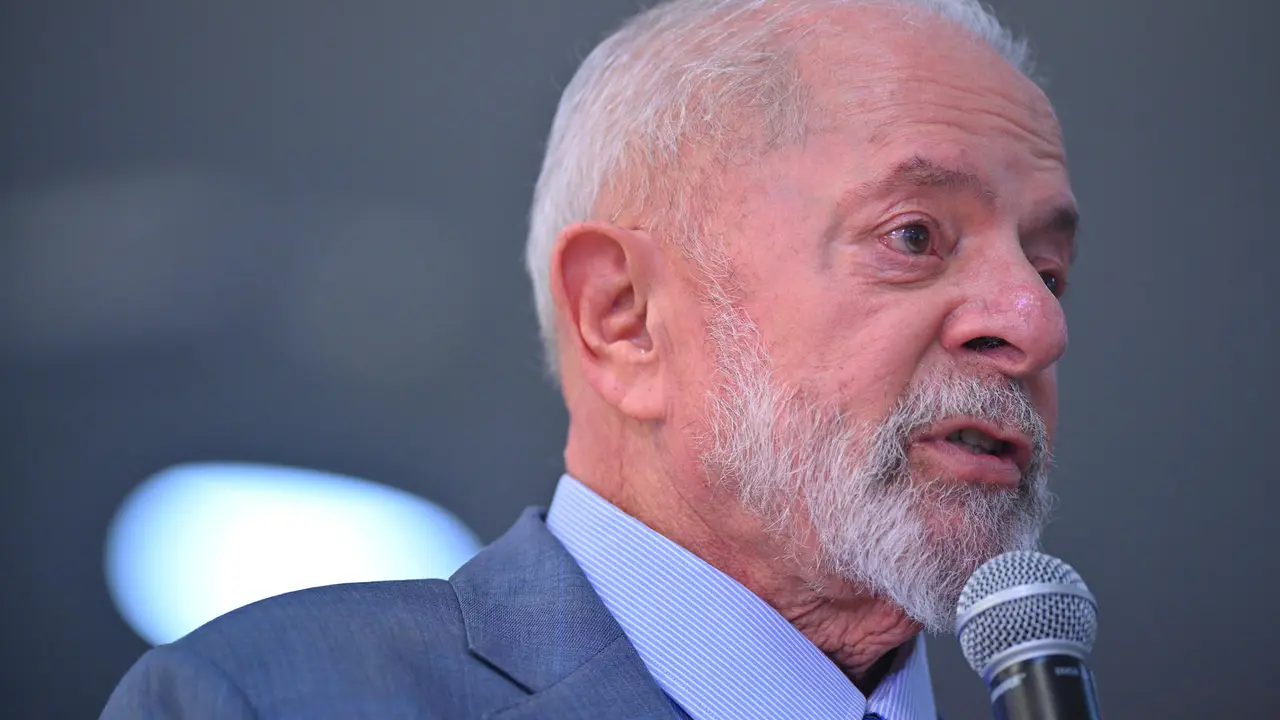 Fotograf&iacute;a de archivo del 11/07/2024 del presidente de Brasil, Luiz In&aacute;cio Lula da Silva, durante una reuni&oacute;n con deportistas paral&iacute;mpicos y ol&iacute;mpicos. EFE/Andre Borges